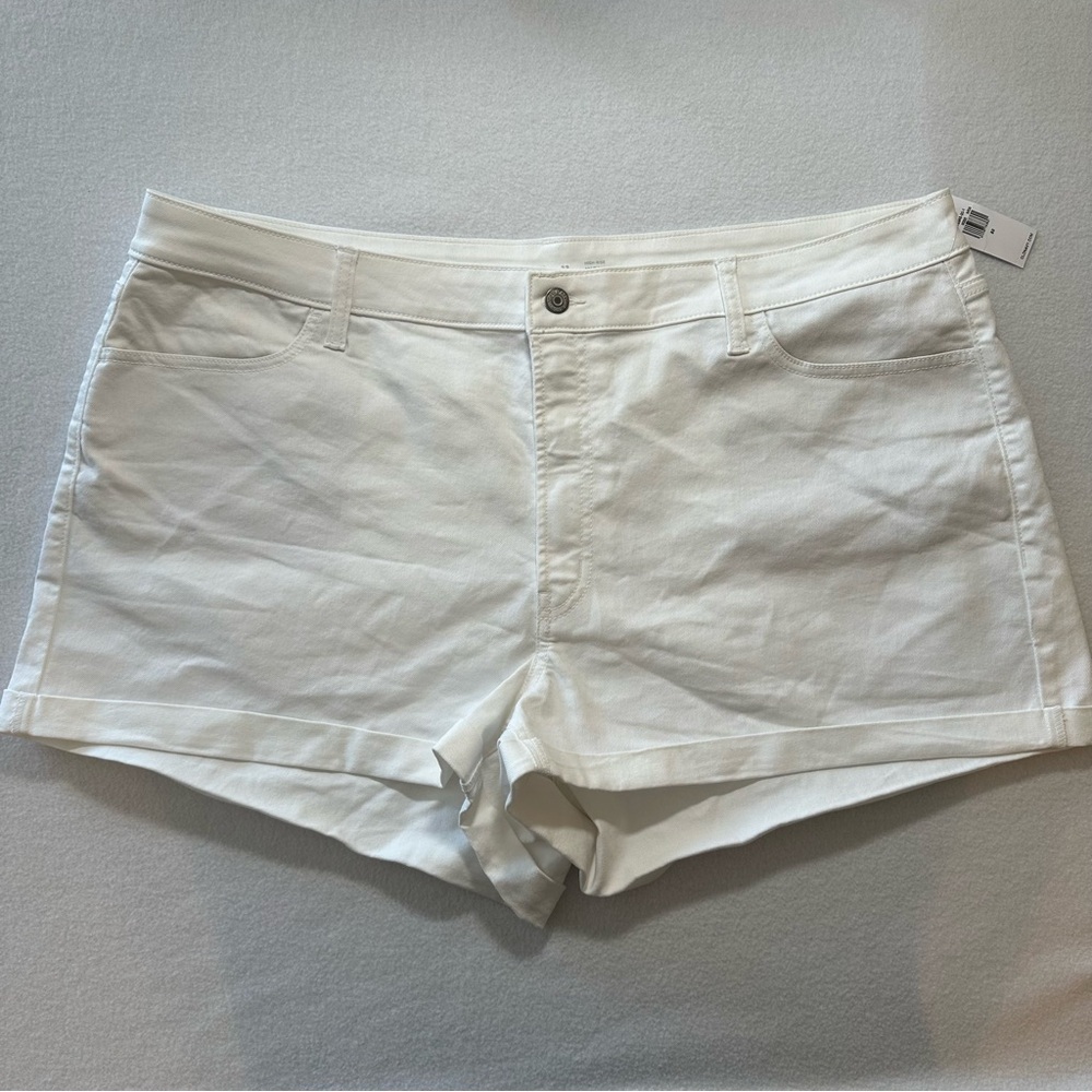 Old Navy White Denim Shorts High Rise WOW Zip Fly Women’s Plus Size 22 NWT